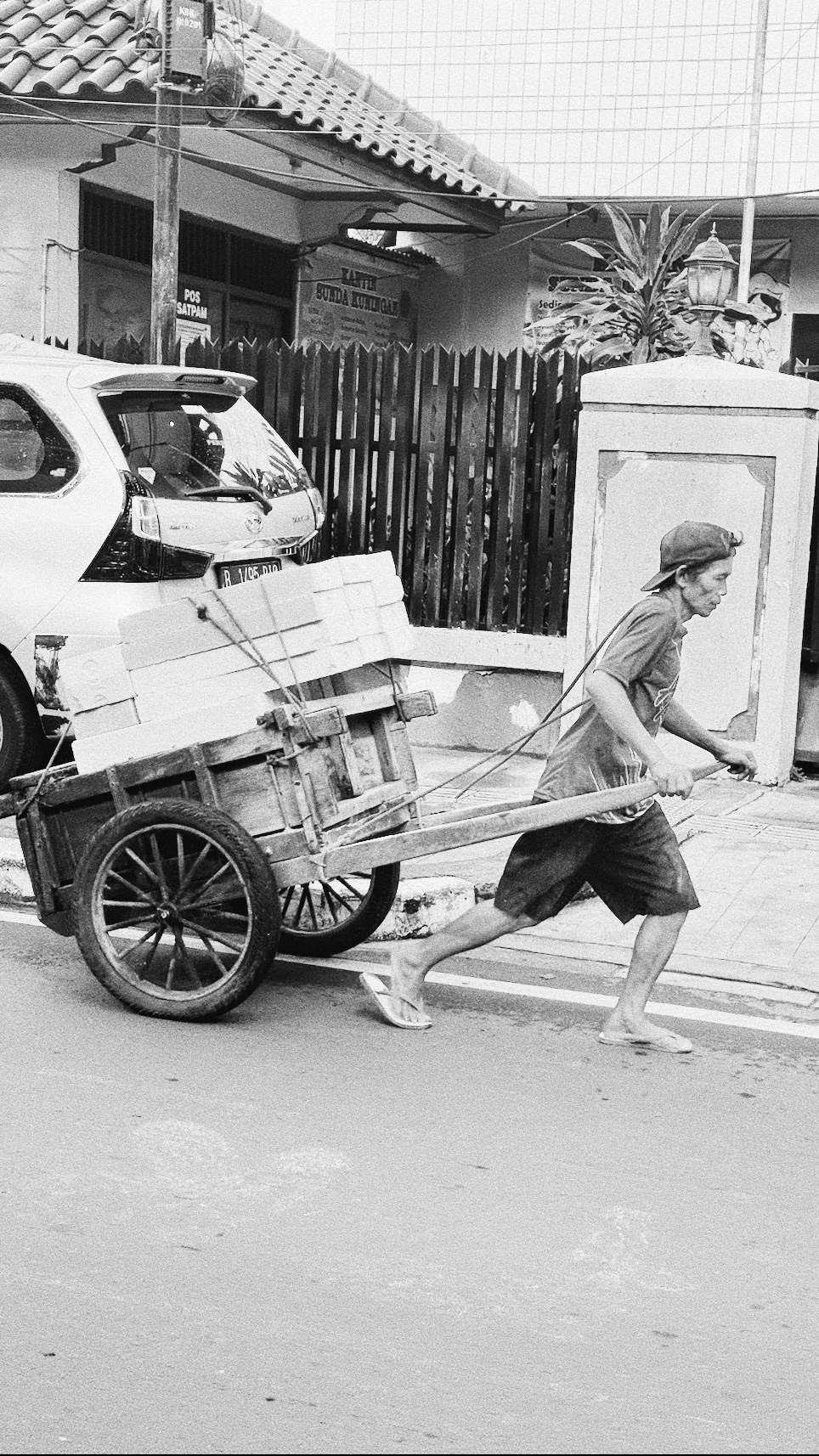 JAKARTA. Carolinetru