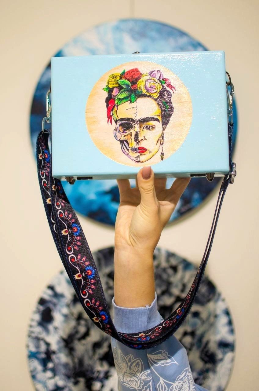 Авторская роспись мебели и предметов интерьера. Художественная роспись стен и фасадов в Минске и Беларуси