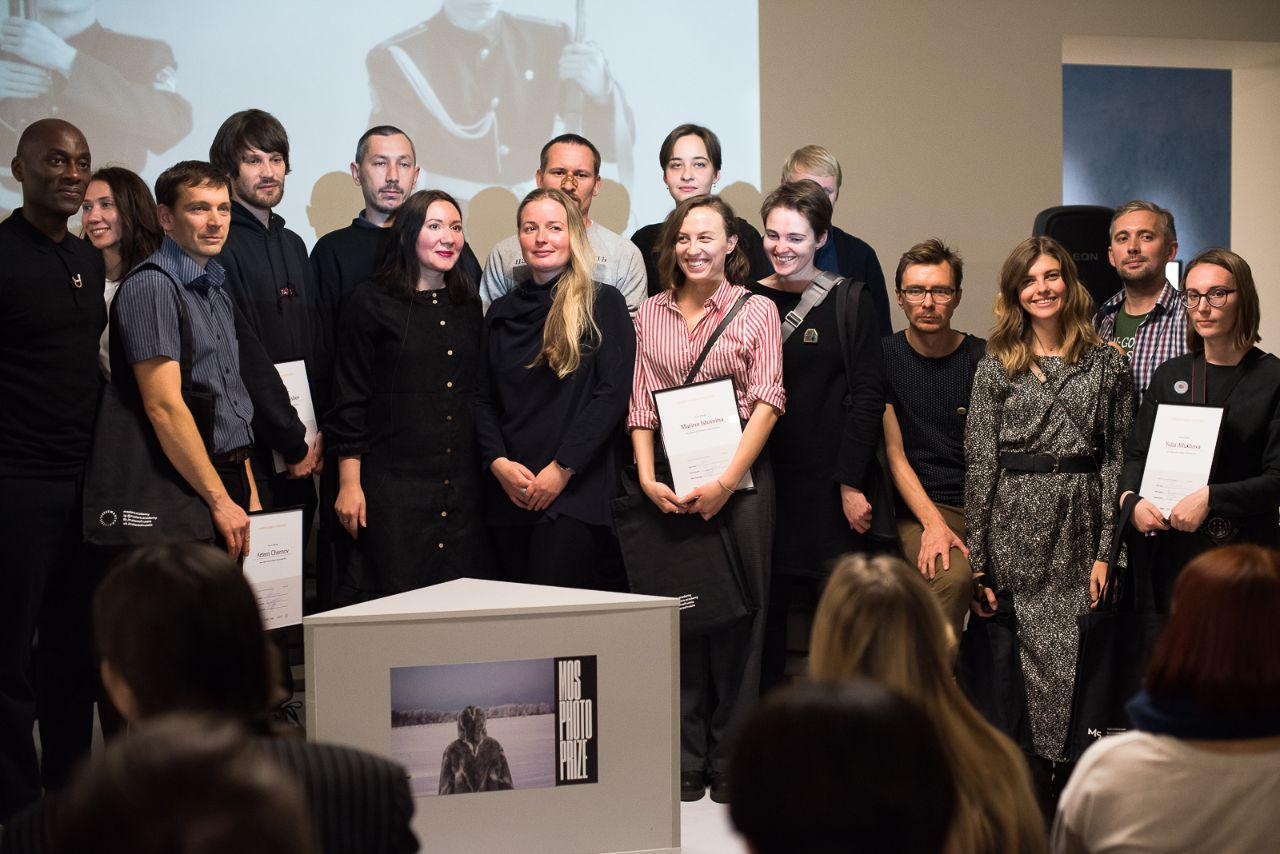 Curatorial and jury work for the Makers of Siberia Photo Prize exhibition in Om…. Елена Аносова — художница и исследовательница, куратор и лектор