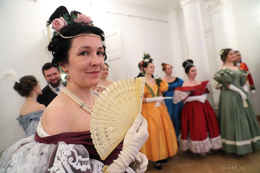 Рождественский бал. Mik25