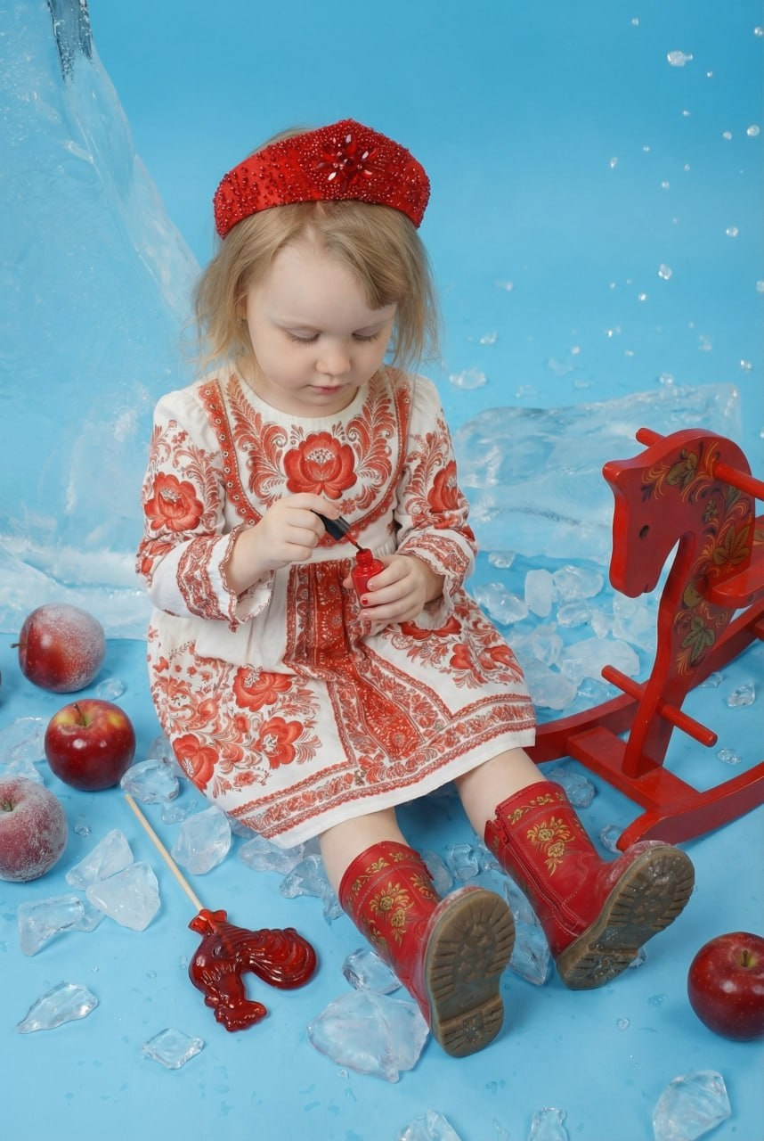 Автор серии Подолян Елена, по мотивам серии Лед. Шаблоны и дизайны выпускных альбомов и фотокниг