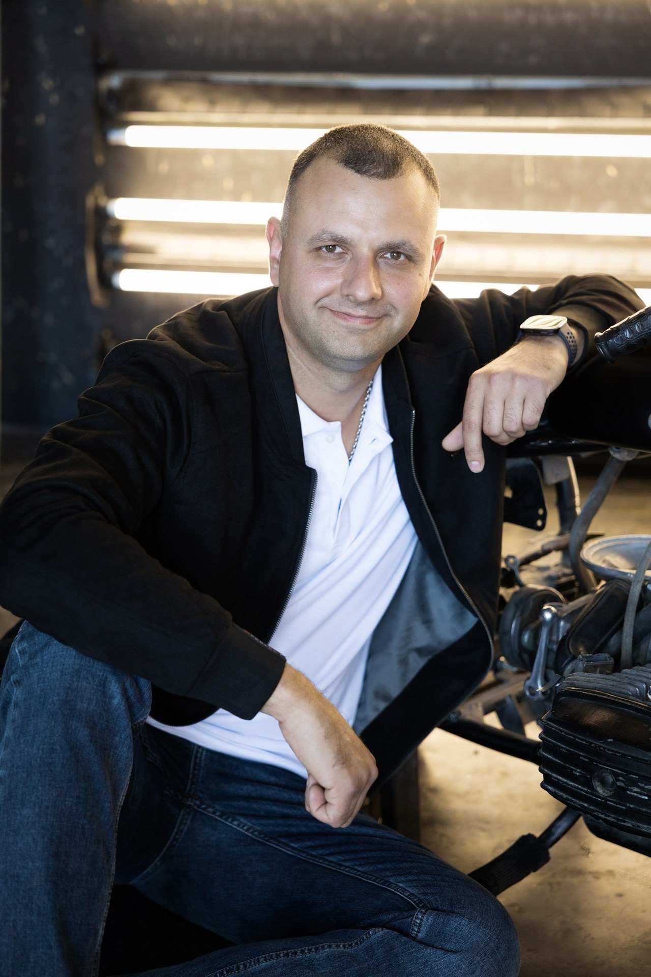 Мужская портретная съемка в зале. Фотограф Лабутина Александра. Портретный и репортажный фотограф из Нижнего Новгорода Александра Лабутина