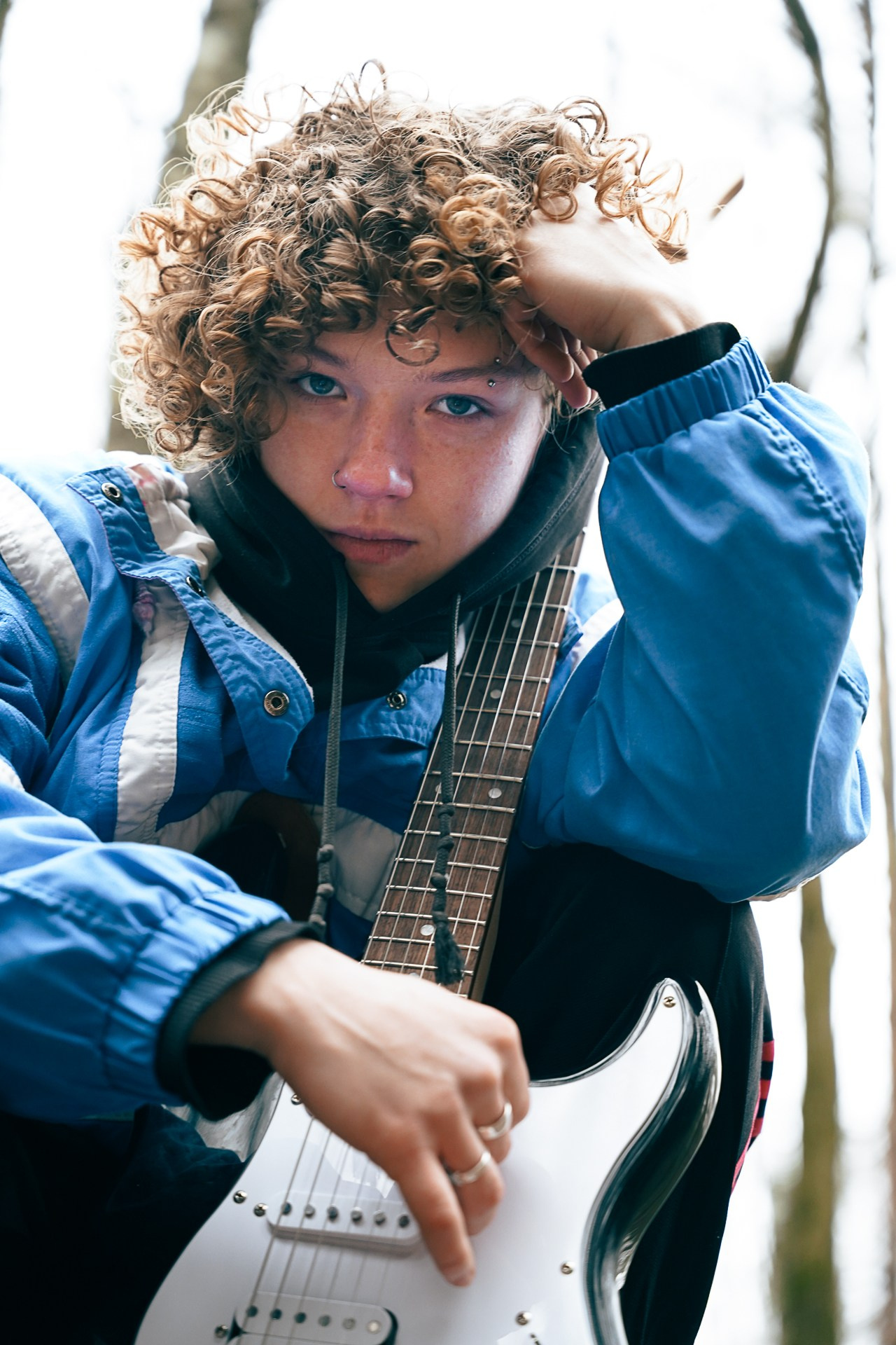 В кадре: Разбитая ваза. Объективно. Показываю жизнь через свои кадры