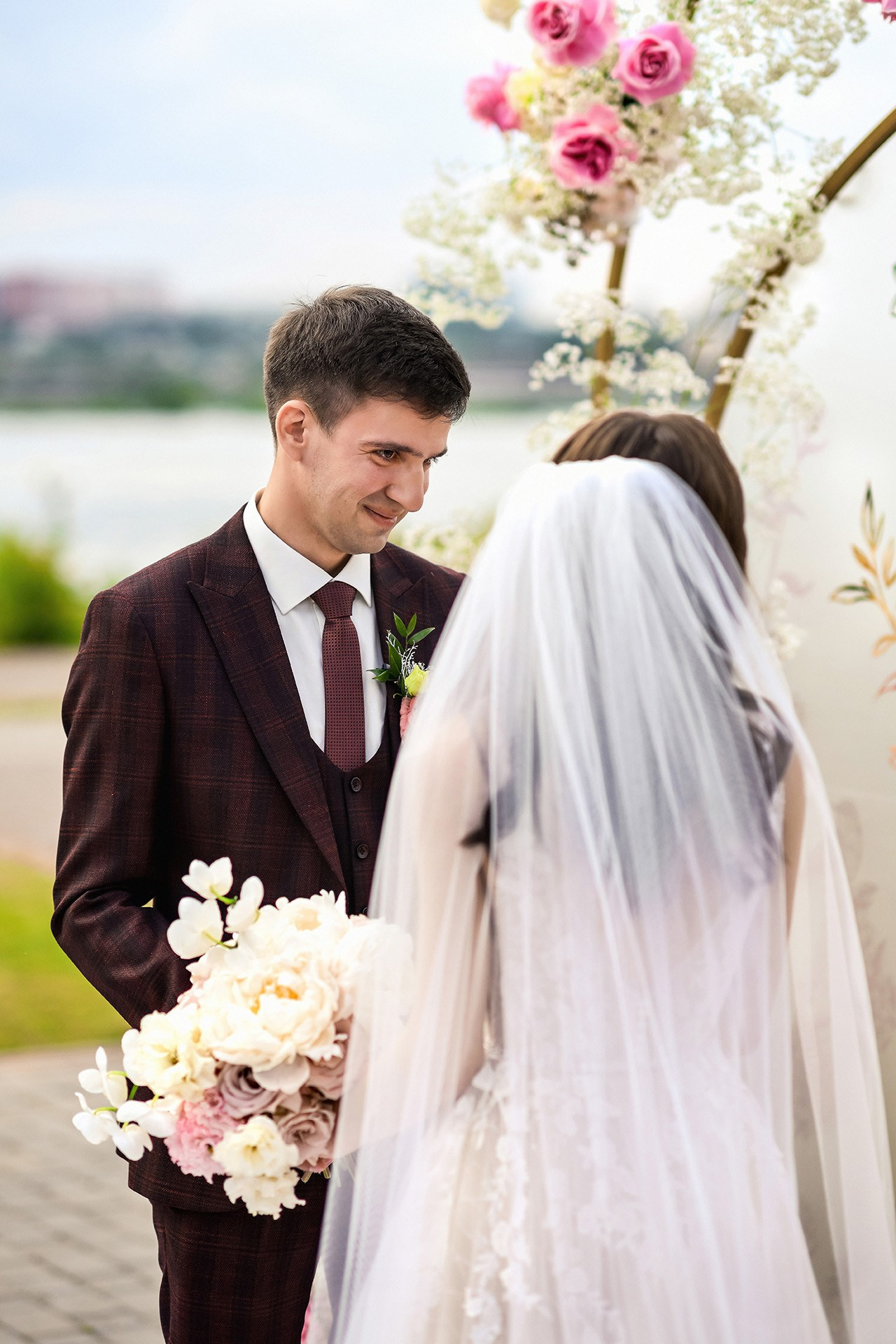 🦌 Игорь и Таня — стильная свадьба в Сибирском сафари-клубе | Городская фотосессия в центре Красноярска. 📸 Свадебный и семейный фотограф в Красноярске Тихомиров Евгений | 17 лет опыта | 800+ свадеб