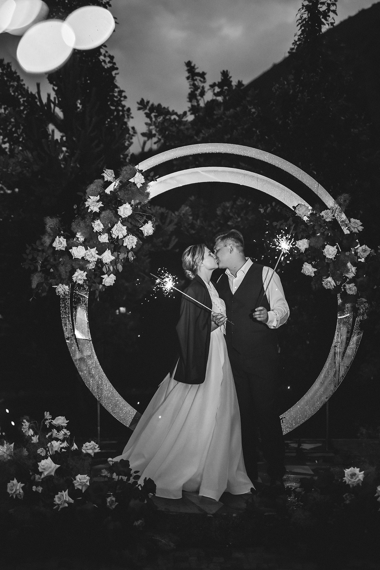 🏡 Роман и Мария — классическая свадьба в "Соснах" | Элегантные фото в доме событий под Красноярском. 📸 Свадебный и семейный фотограф в Красноярске Тихомиров Евгений | 17 лет опыта | 800+ свадеб