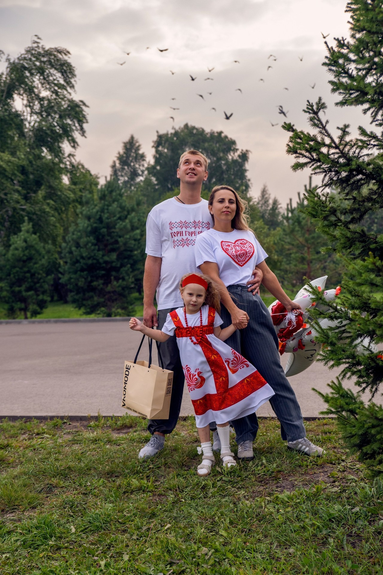Семейная Фотосессия в Парке. Я Ольга Казанцева, фотографирую снимаю ваши киноистории и печатаю фото и цифровые портреты на холсте