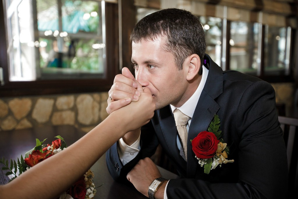 medlori fotobook Фотокниги в Липецке. Свадебная фотокнига «WEDDING DAY» Фотокнига постраничная (от 20 до 40 страниц), цена зависит от количества разворотов. Варианты фотокниг, созданные мной от фотосъёмки до дизайна. Цена: от 7500 руб за 10 разворотов. Обложка жёсткая, листы 350 мг. Фотограф Медведева Лариса.