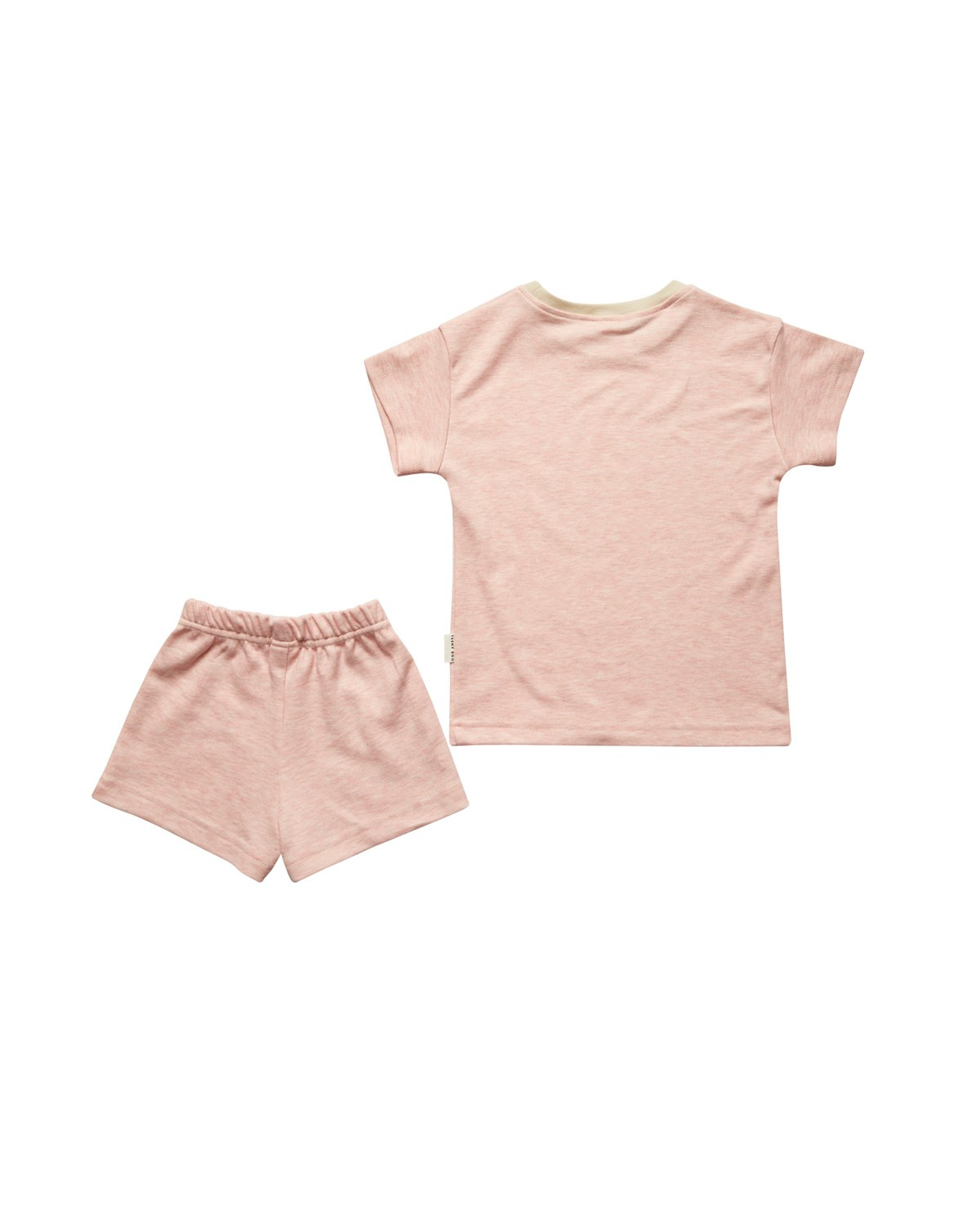 Съемка детской  и взрослой одежды в раскладку    фотосъемка одежды,  фотосъемка спортивной одежды, фотосъемка повседневной одежды, съемка для сайта, фотосъемка для маркетплейсов, фотосъемка дизайнерской одежды, фотосъемка премиумной одежды. фотосъемка бредовых вещей.