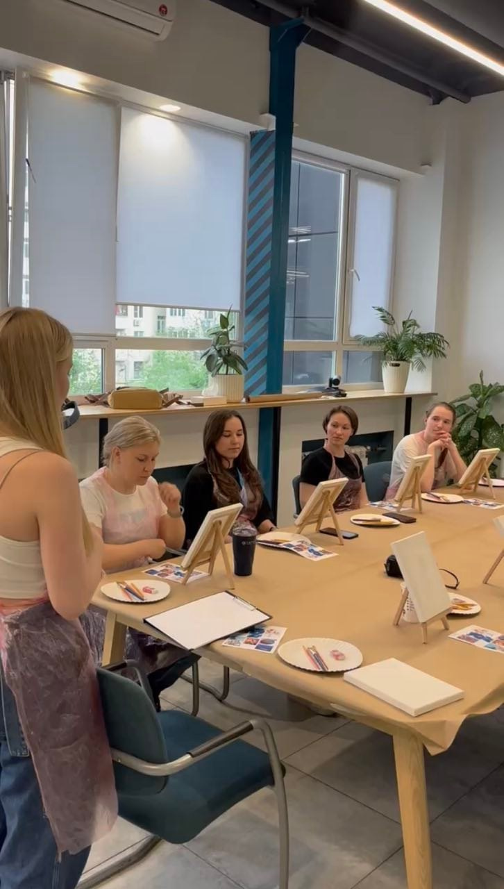 Выездной мастер-класс по рисованию 