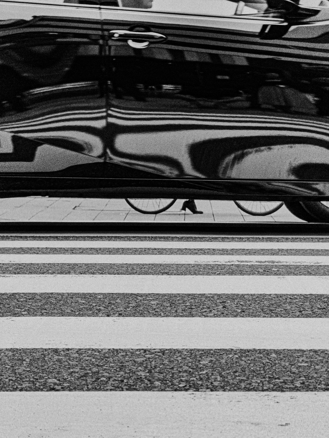 Современная концептуальная фотография о теле, уязвимости и идентичности. Визуальная практика на стиле честности, пост-иронии и искусства.Рекламная фотография, Концептуальная фотография, Современный художник, Психология, Коммерческий фотограф, Репортажный фотограф, Стрит фотография, Арт, Сюрреализм, Мобильная фотография, Снято на айфон, Дима Бурза