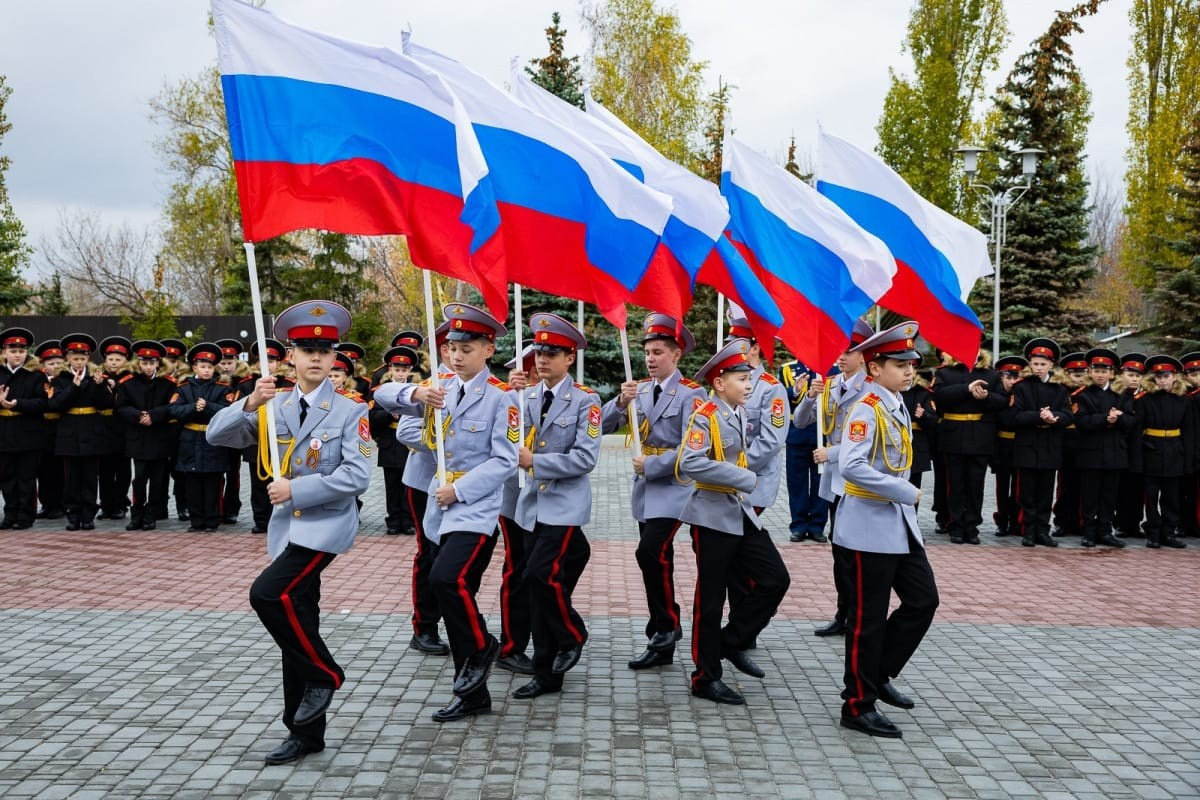Священник поздравил кадетов с принятием Присяги. Саратовское Северо-Западное благочиние