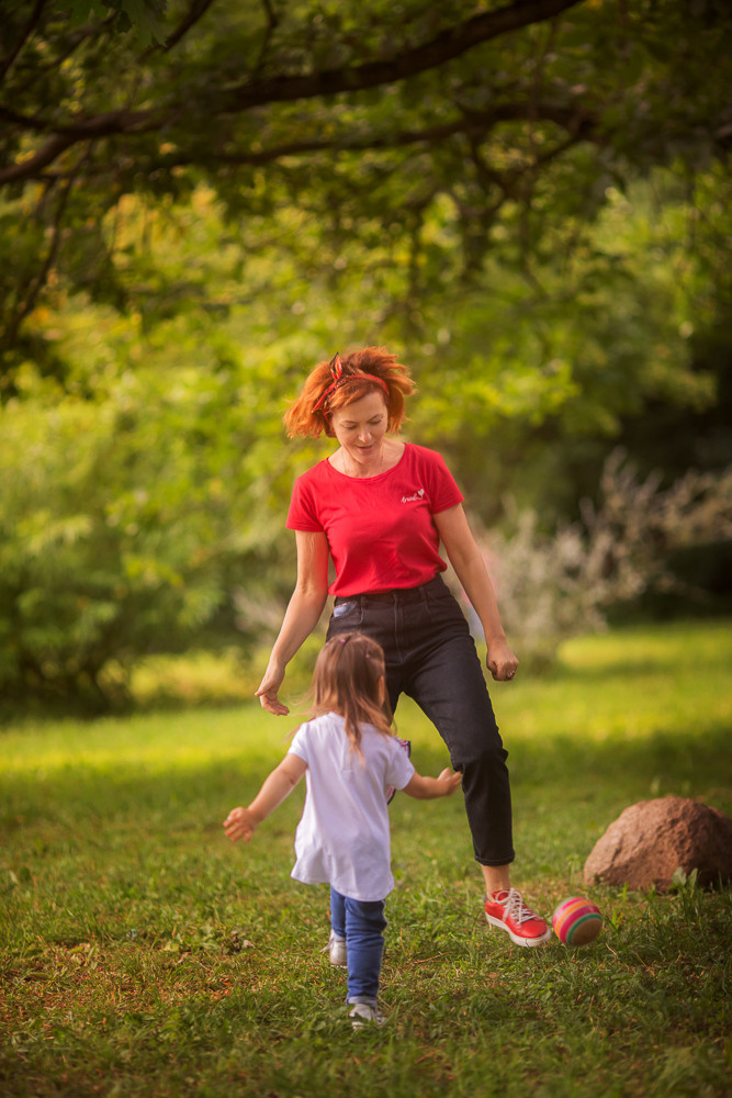 Весенний пикник. צלם ואמן ילדים ומשפחה