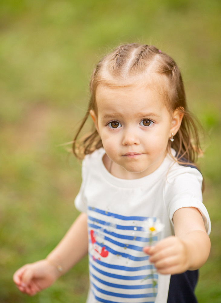 Весенний пикник. צלם ואמן ילדים ומשפחה