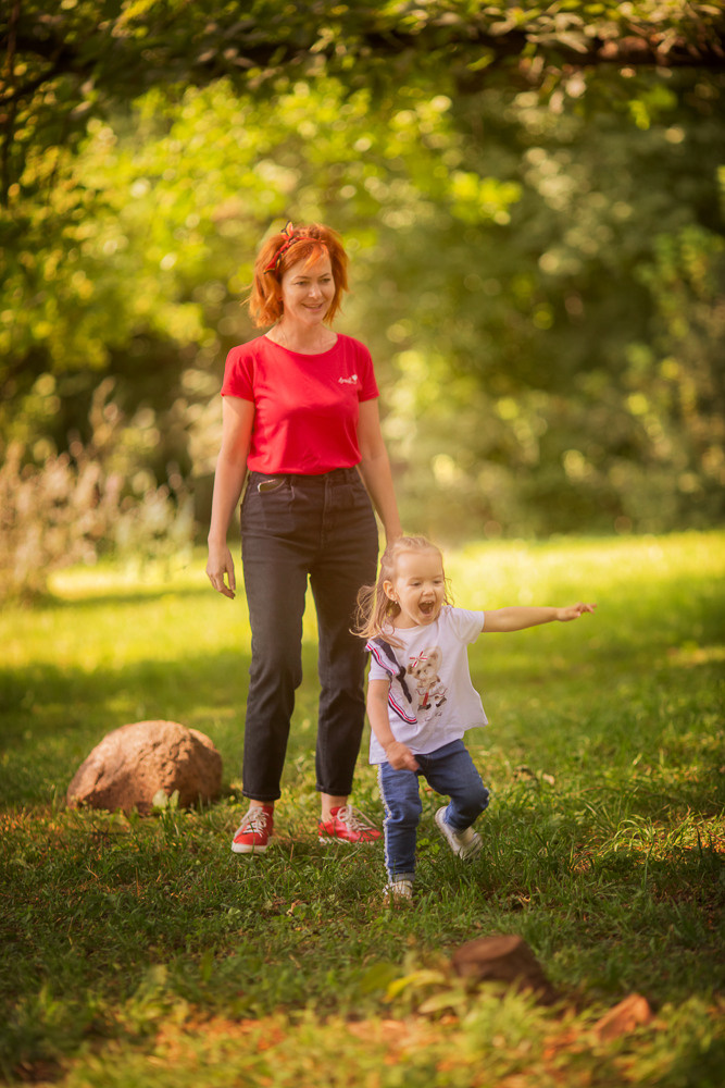 Весенний пикник. צלם ואמן ילדים ומשפחה