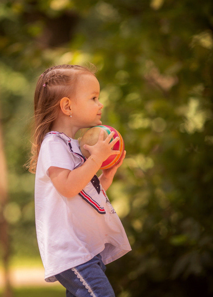 Весенний пикник. צלם ואמן ילדים ומשפחה