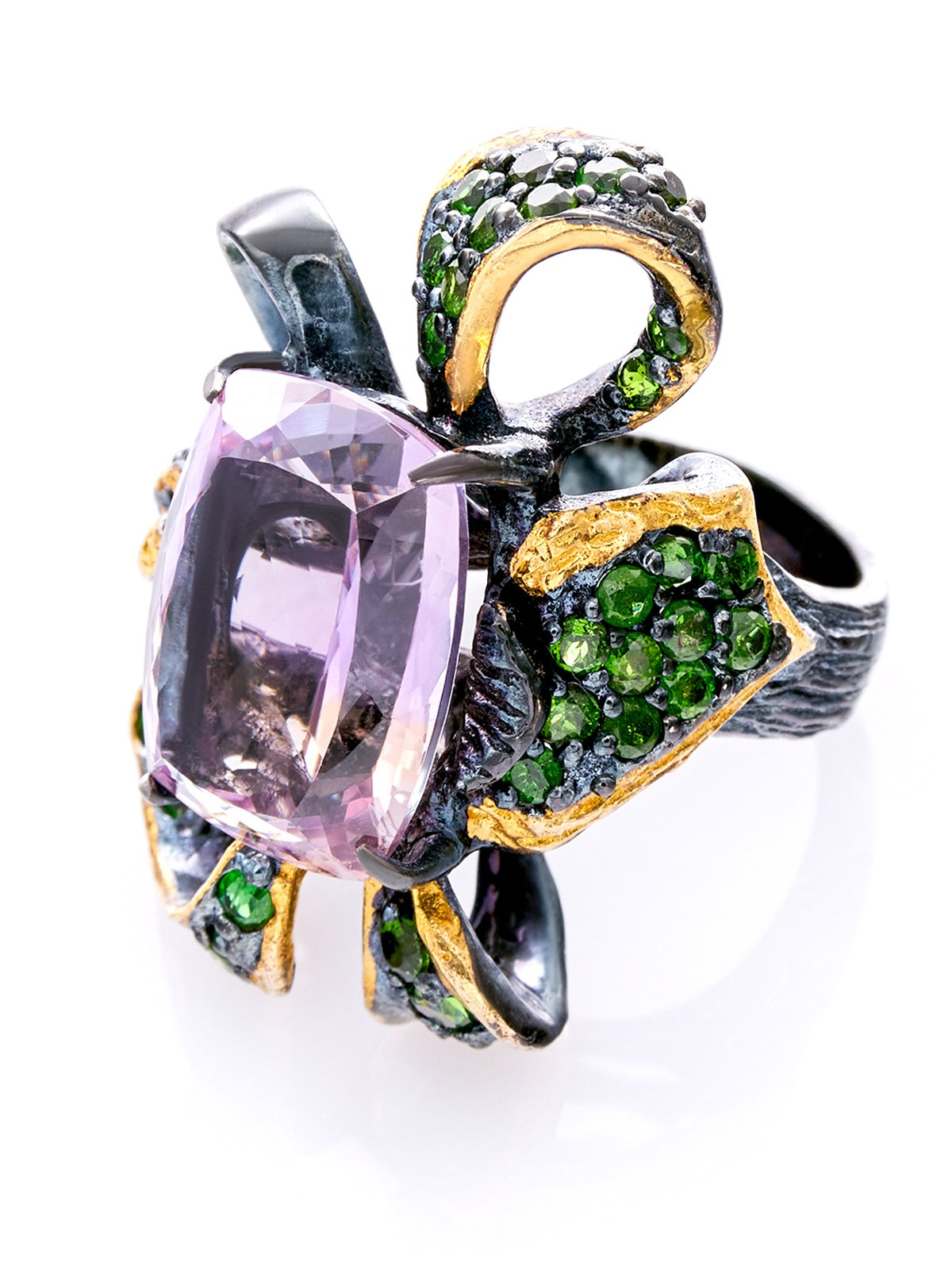 Ювелирные изделия. Каталожный предметный фотограф