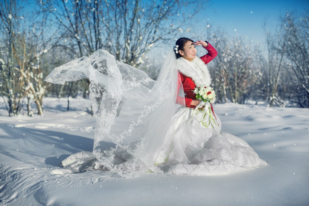 Зимнее свадебное фото. Фотограф Надежда Куин, Якутск