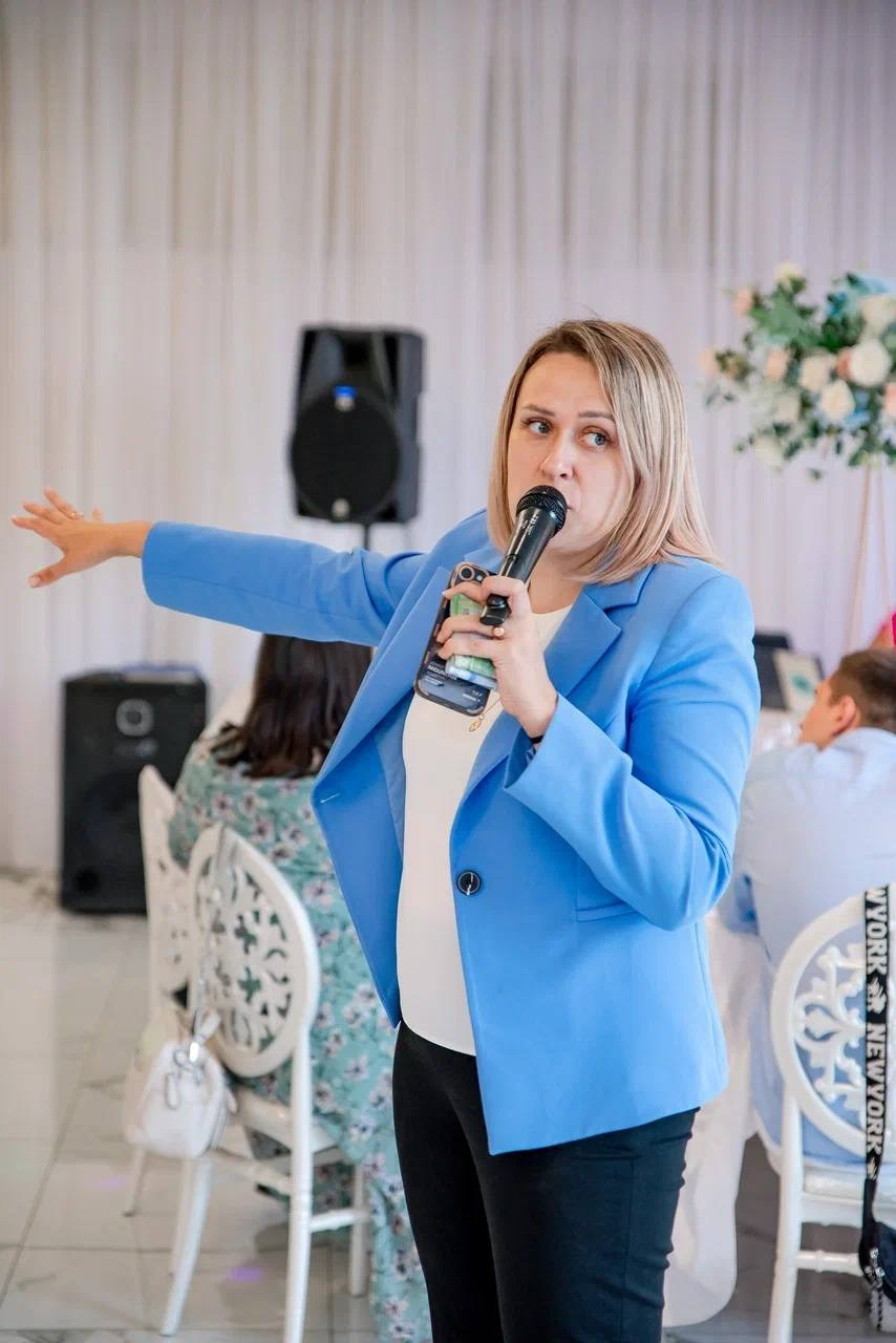 Ведущая праздников и мероприятий Ирина Гумерова