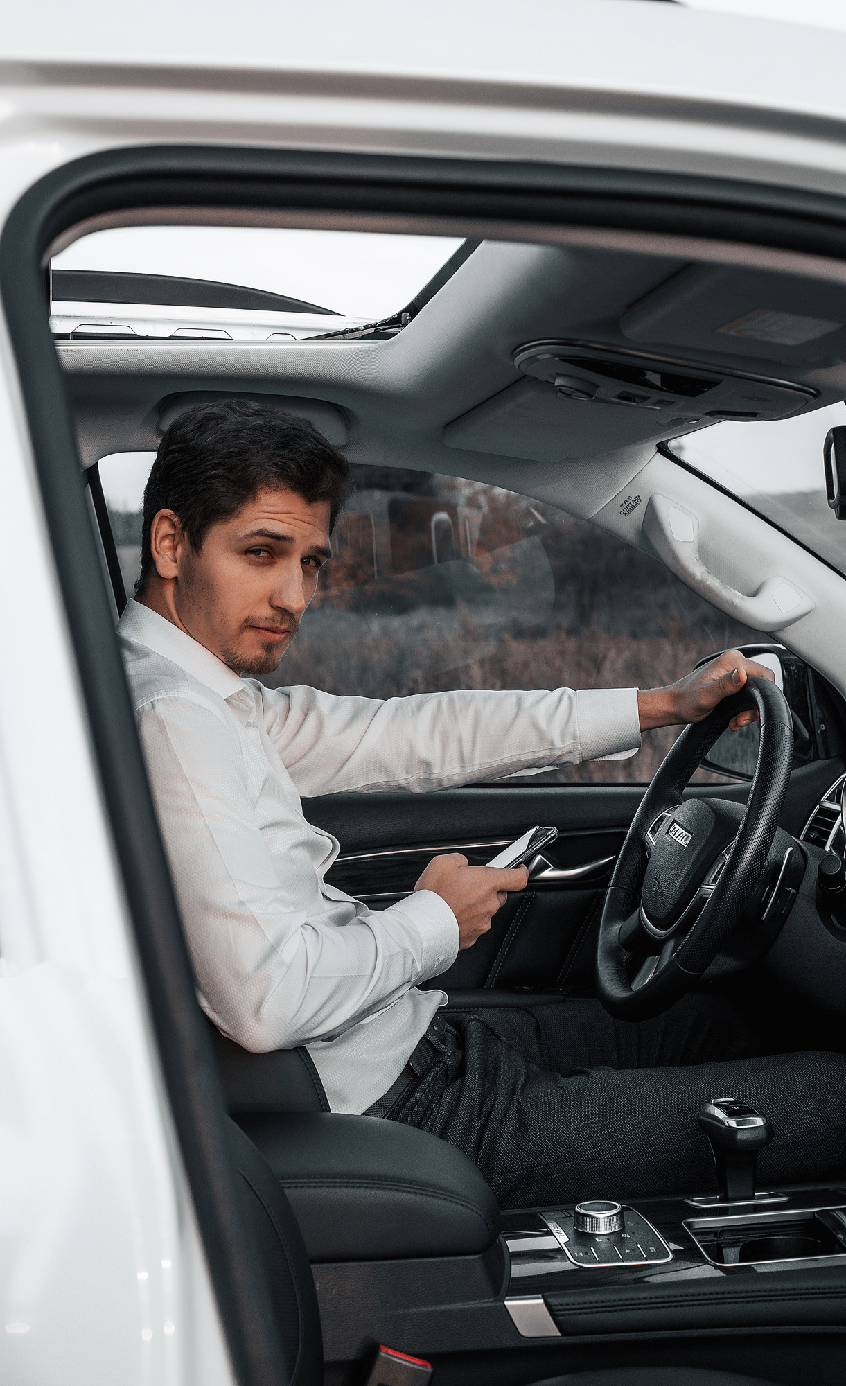 Мужская съемка в Ижевске с автомобилем Haval. Бизнес фотограф Ижевск — Назаров Роман