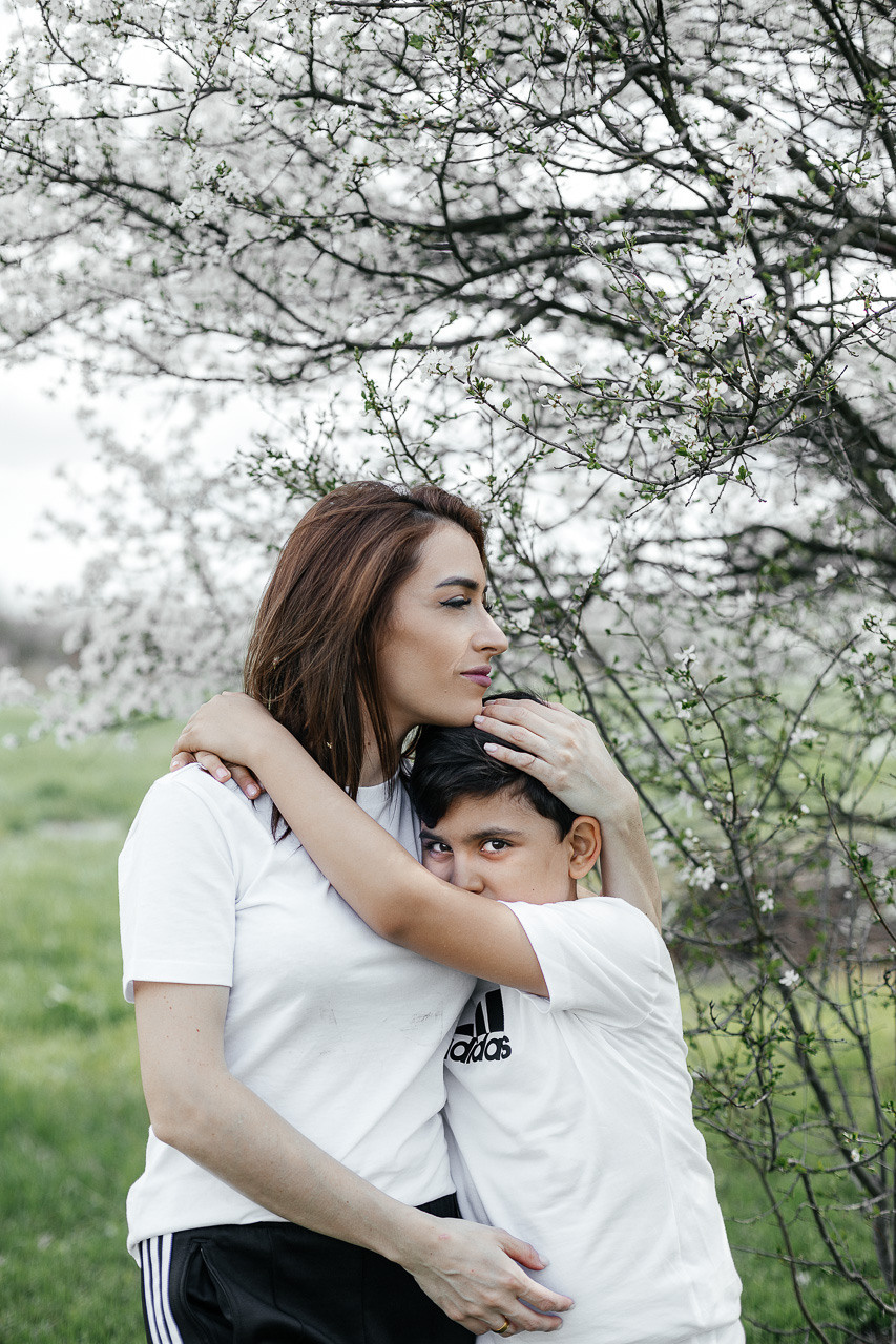 Семейная фотосессия в цветении. Свадебный, семейный, brand фотограф в Краснодаре Макарова Ксения