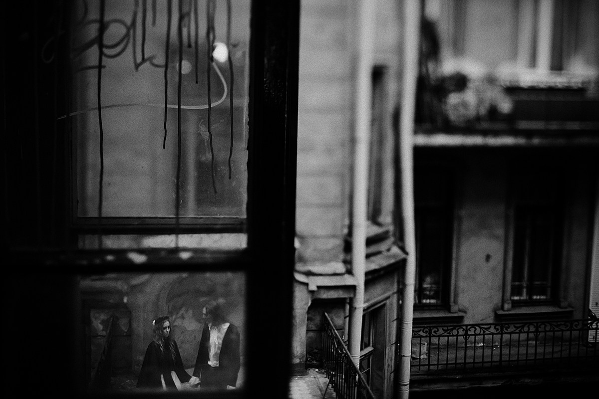 Свадебная фотосессия в стиле Готика. фотограф на свадьбу, стильные фото свадьбы, фотограф на свадьбу в спб, готическая фотосессия, правильные готы, стиль готика, готический фотограф спб, антуражная фотосессия, свадебное платье спб салон, костюм на свадьбу спб жених, платье невесты купить спб