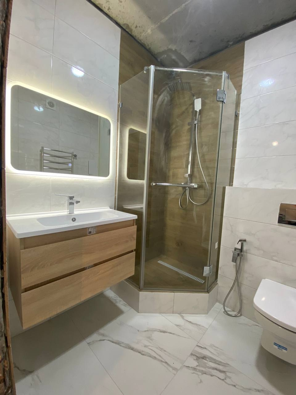 Ванная комната (ул. Краснококшайская д. 84а). Ремонт санузла, туалета, ванной под ключ в Казани. Укладка плитки