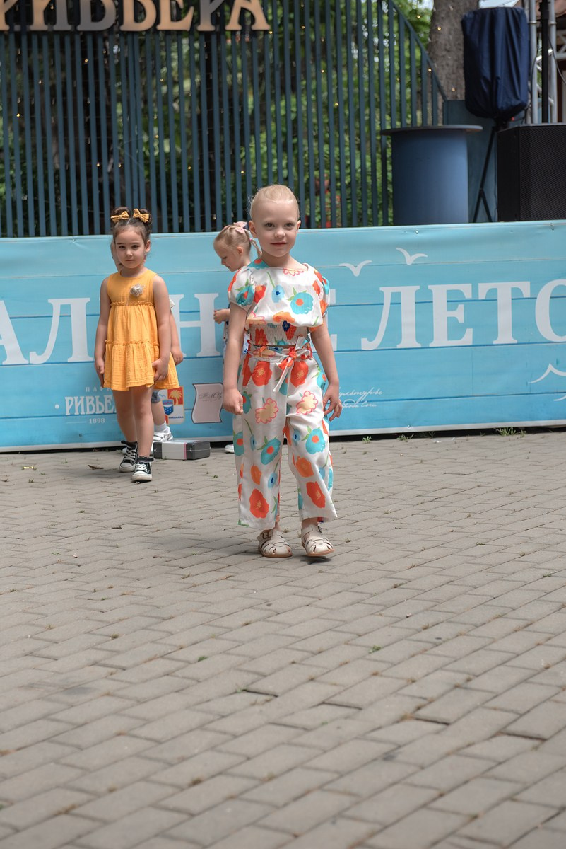 Парк Ривьера дефиле HAPPYkids. Семейный и коммерческий фотограф в Сочи Александр Бодунов