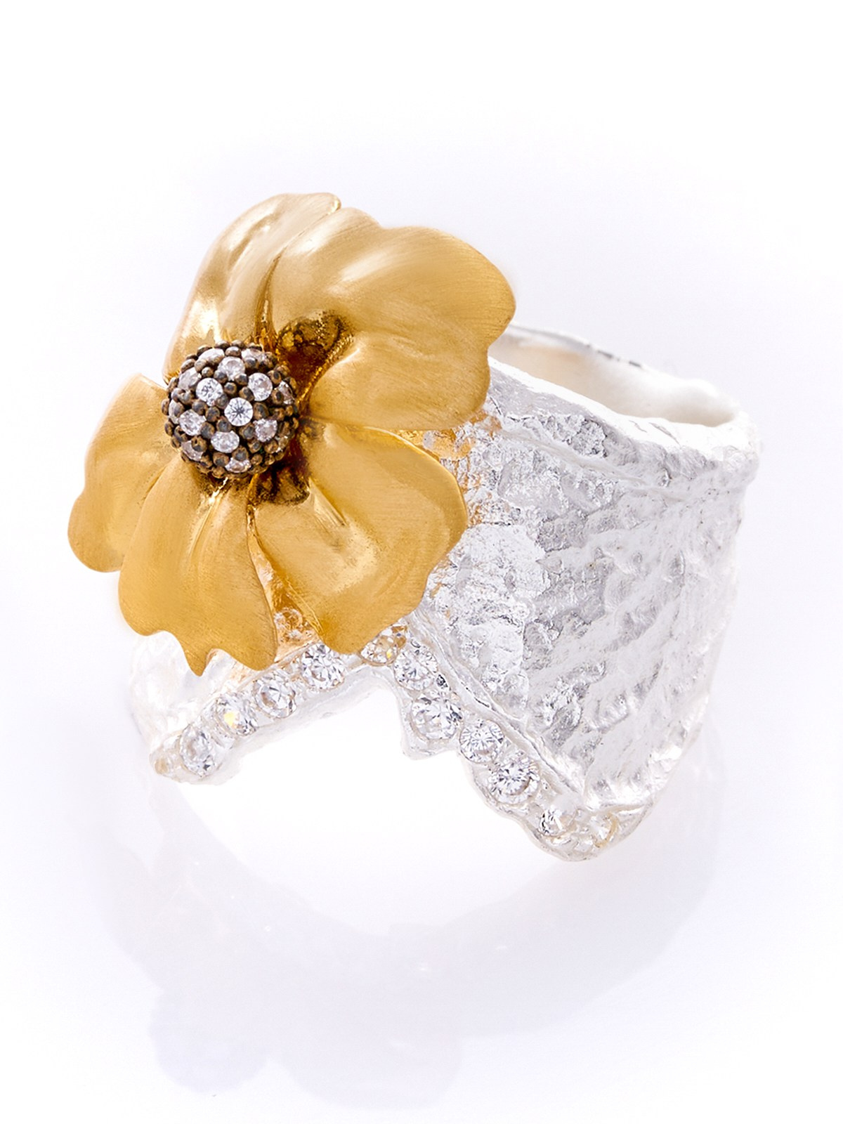 Ювелирные изделия. Каталожный предметный фотограф