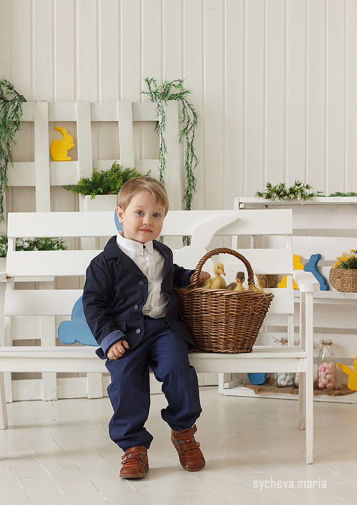 Семейная пасхальная фотосессия в студии с цыплятами. Детский и семейный фотограф, фотограф мероприятий Нижний Новгород