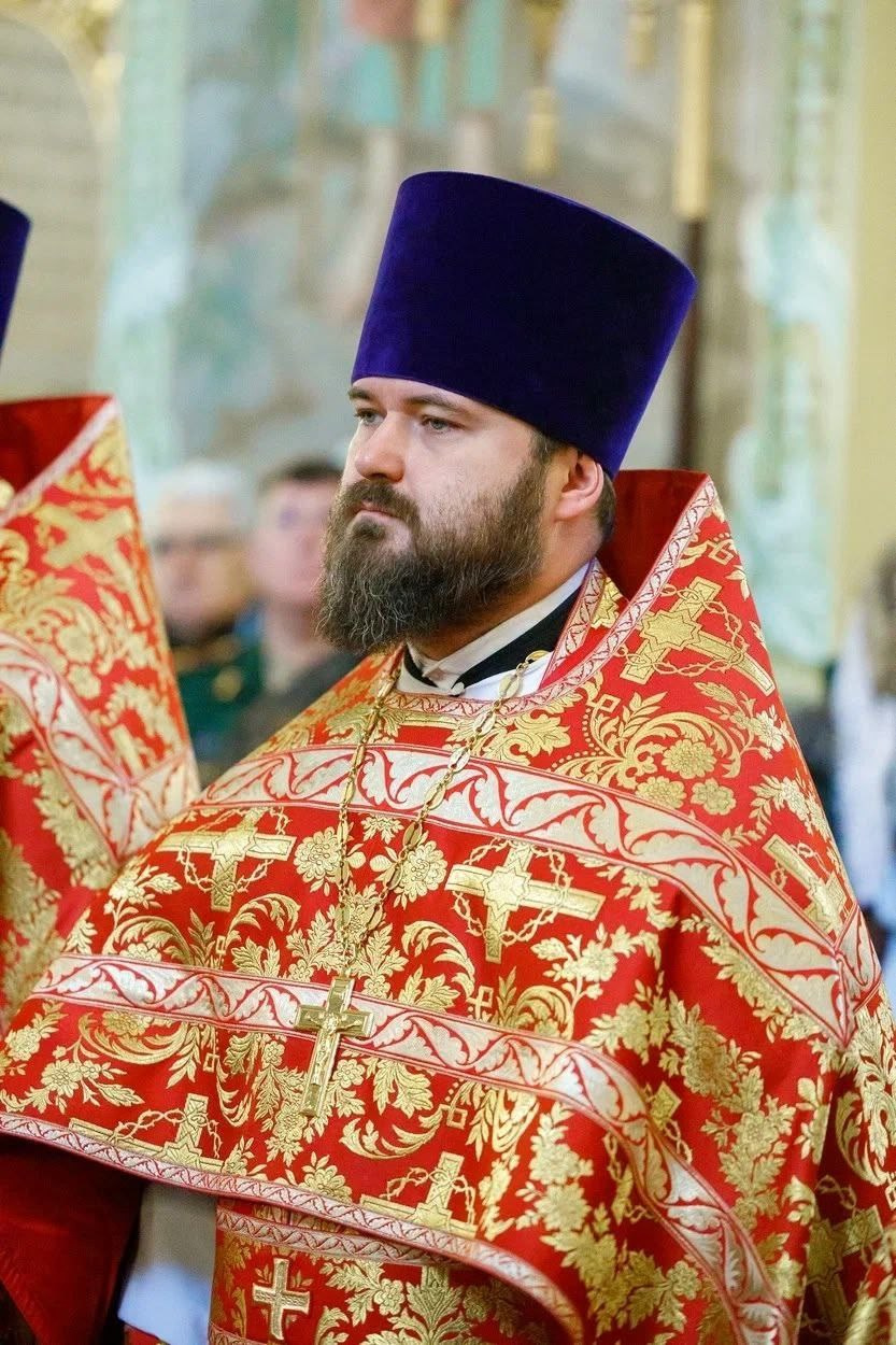 Благочинный Северо-Западного округа принял участие в Архиерейском Богослужении в соборе Покрова Пресвятой Богородицы. Саратовское Северо-Западное благочиние