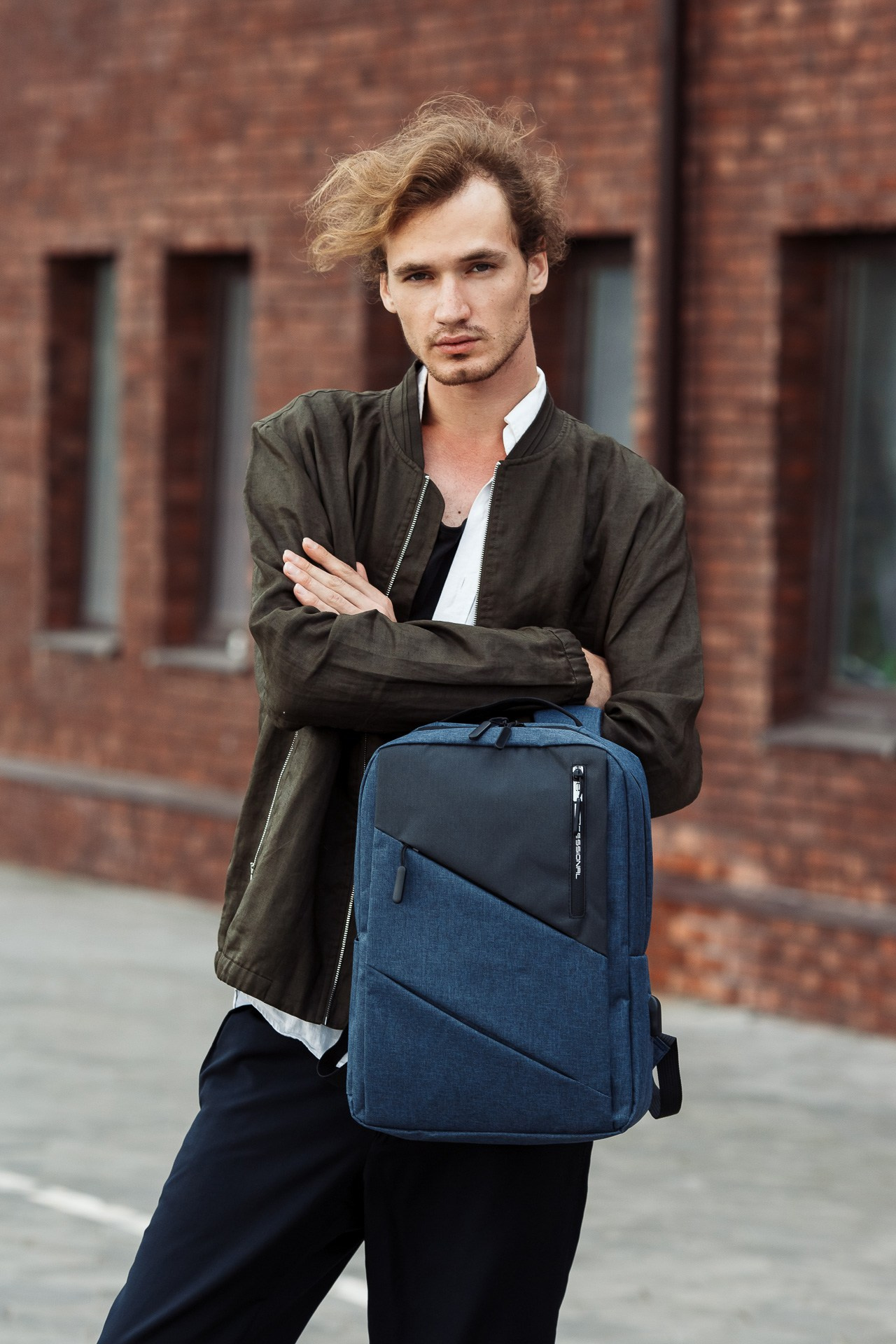 WB OZON Рюкзаки. Фотосъёмка для бизнеса — предметное фото, репортаж с мероприятий, портреты людей, съёмка интерьера и экстерьера