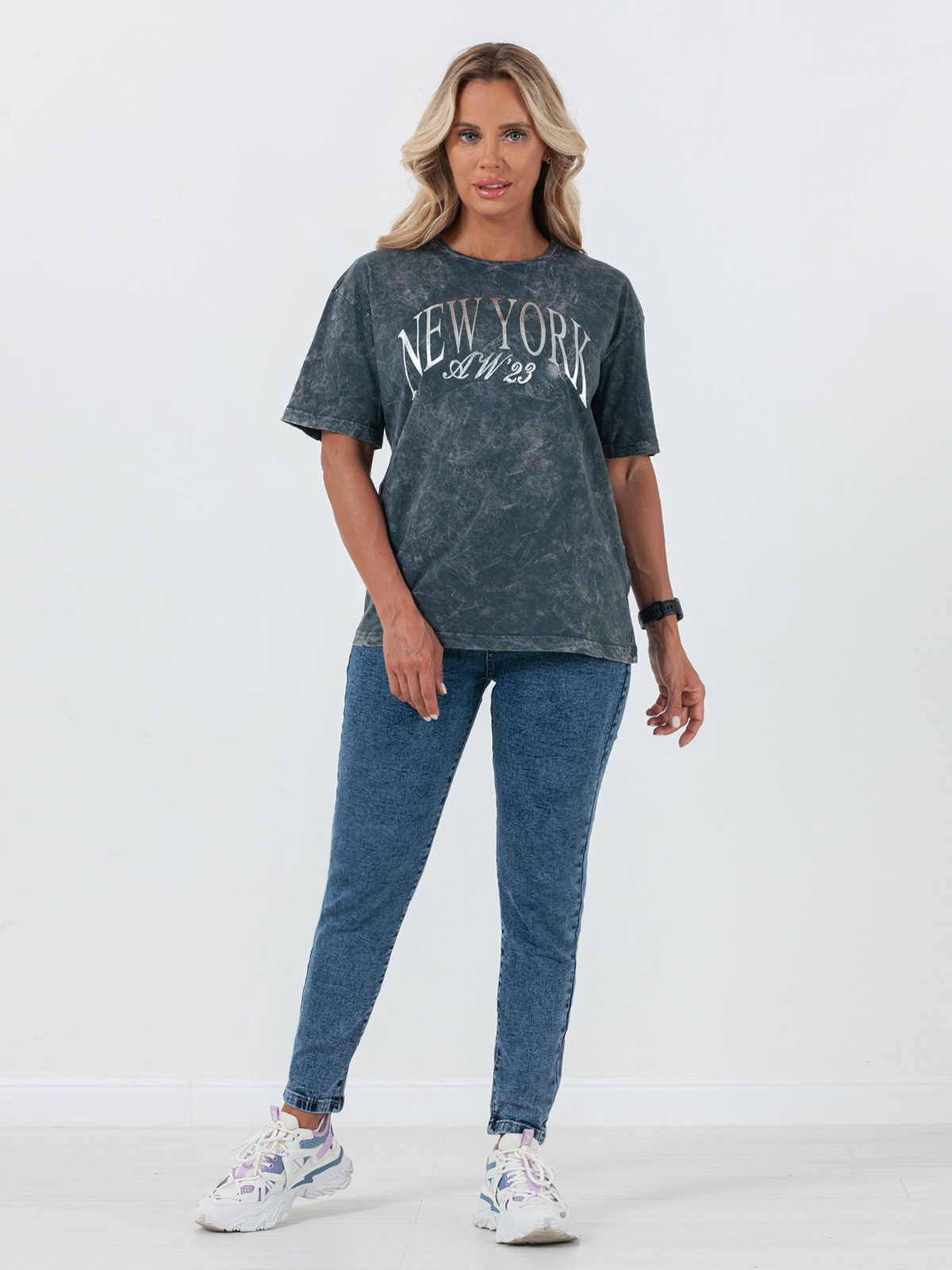 Женские футболки. Сборные фотосъёмки в Москве. фотосессии одежды.фотограф