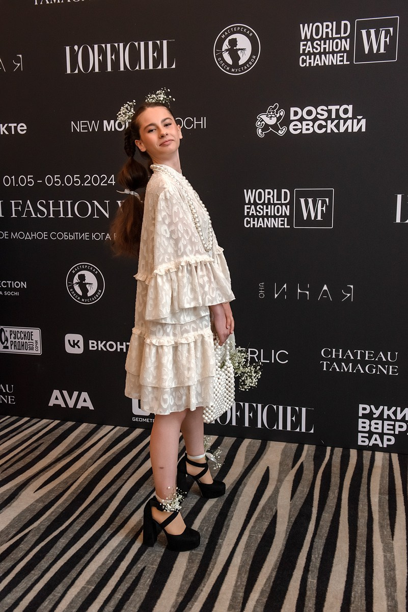 SochiFashionWeek2024 дизайнер Анохина. Семейный и коммерческий фотограф в Сочи Александр Бодунов