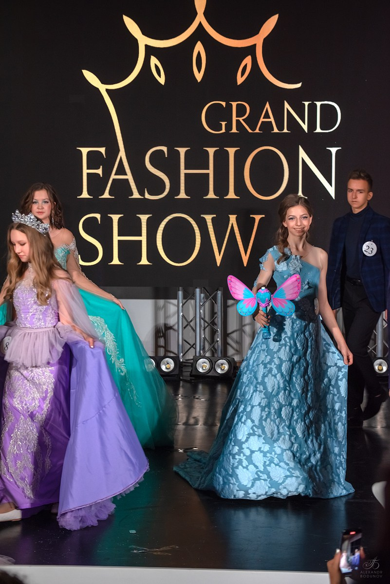 GrandFashionShow2024. Семейный и коммерческий фотограф в Сочи Александр Бодунов