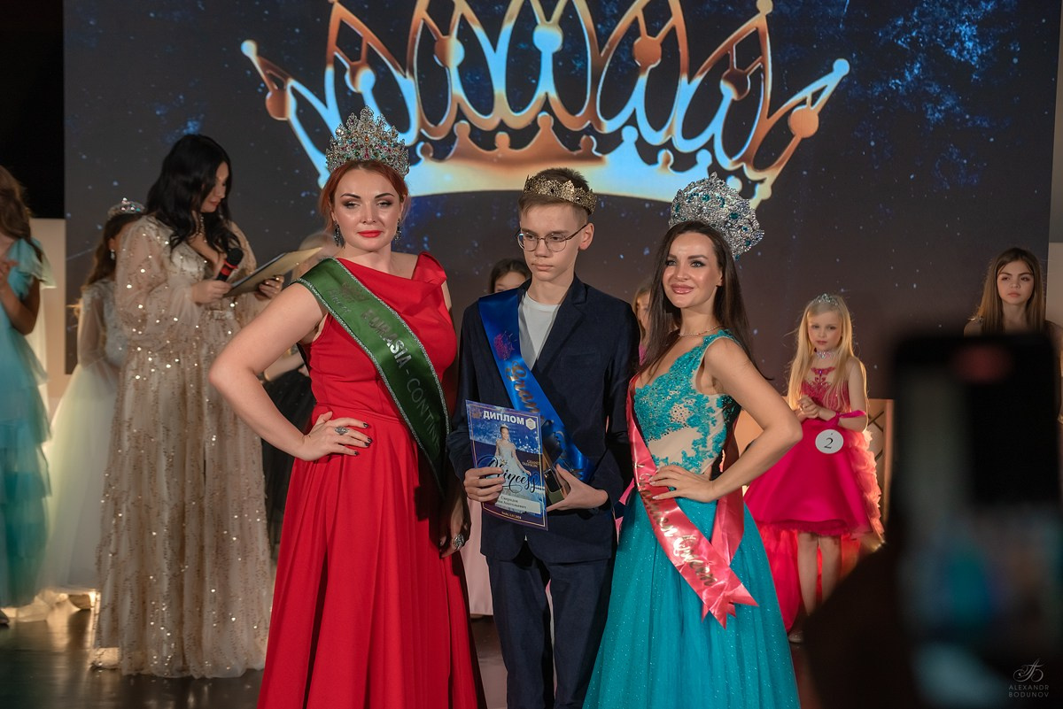 GrandFashionShow2024. Семейный и коммерческий фотограф в Сочи Александр Бодунов
