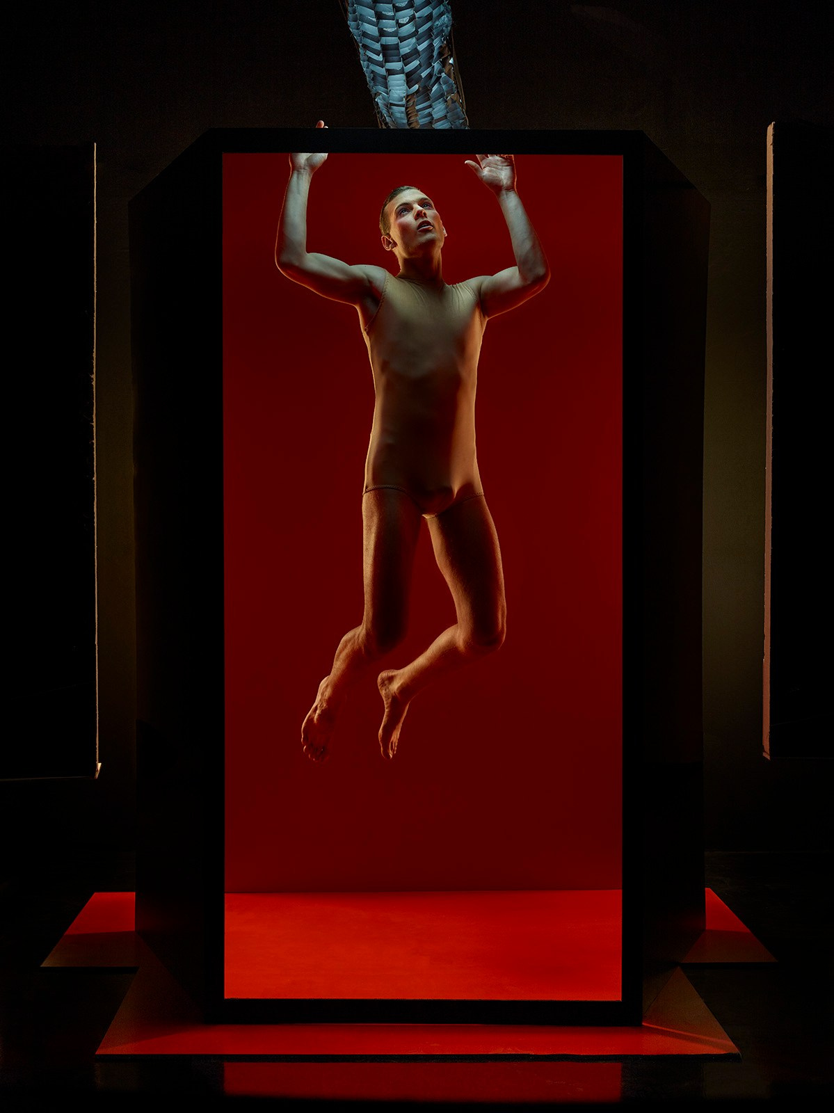 Проект «Ihmiselämän Nukke» (Кукла Человеческой Жизни). Креативный продюсер, фотограф, режиссёр Але Мааранен (Ale Määranen)