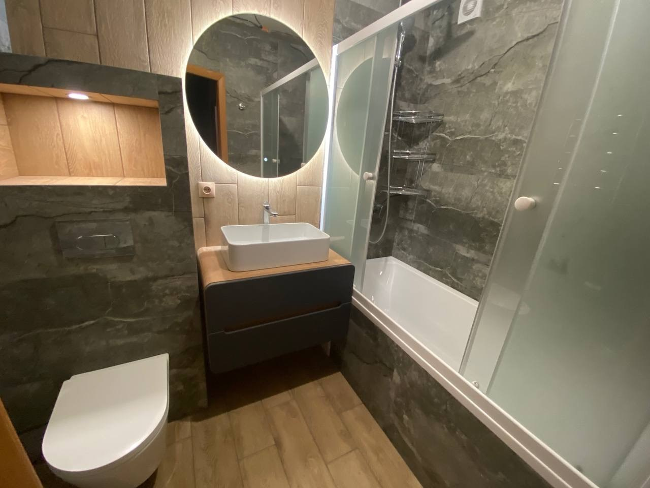 Ванная комната (с. Осиново ул. Гайсина д. 9). Ремонт санузла, туалета, ванной под ключ в Казани. Укладка плитки