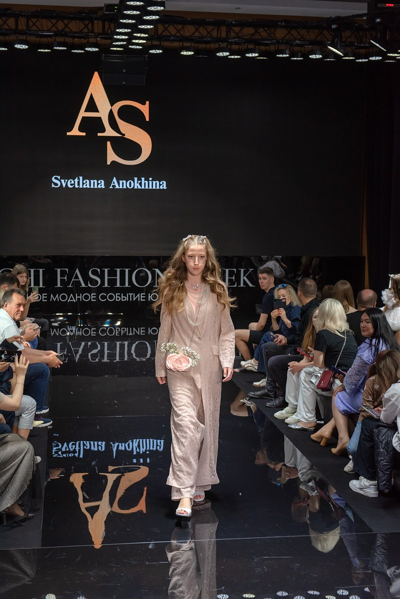 SochiFashionWeek2024 дизайнер Анохина. Семейный и коммерческий фотограф в Сочи Александр Бодунов