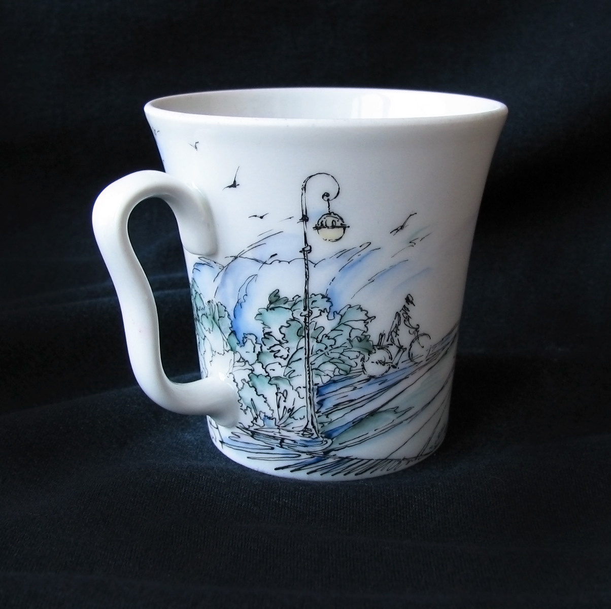 Кружка «Исаакий».  Полихромная надглазурная роспись в Санкт-Петербурге