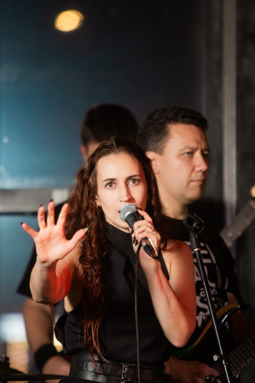 LЮSTRA bar 10.12.2025. Московская кавер-группа BankBand