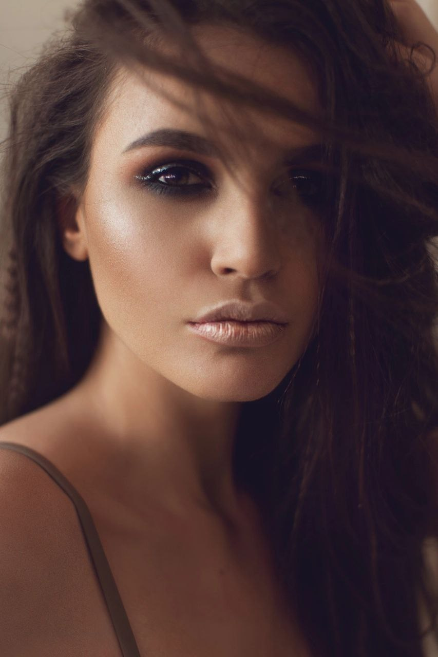 Женский портрет. Женский фотограф в Санк-Петербурге и Москве — фотосессия девушки в студии, портрет, фотосъемка