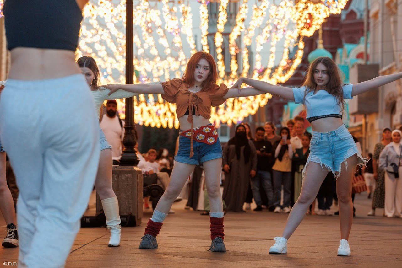 Cover dance in public'. Различные мероприятия и просто фотографии людей