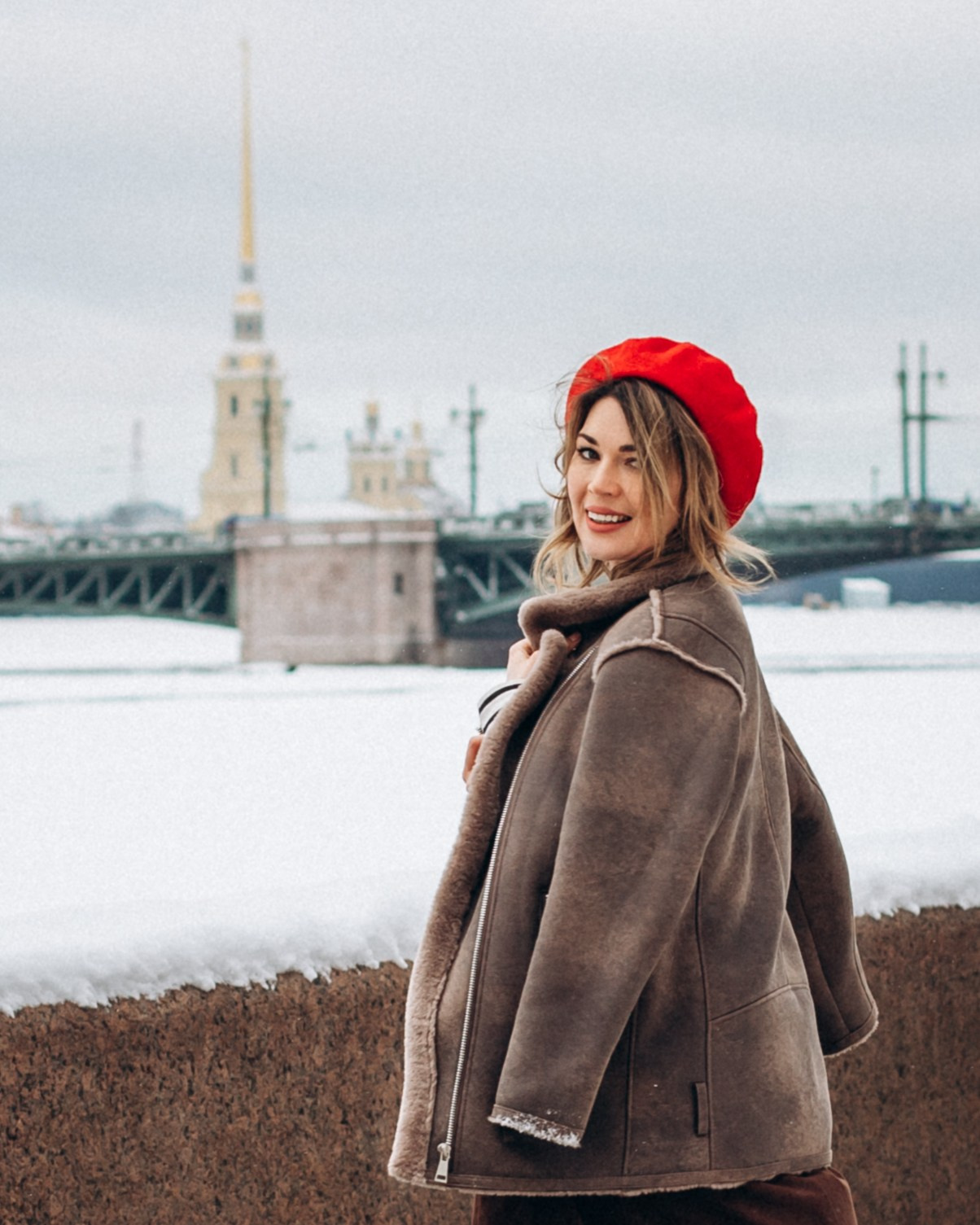 Анастасия в феврале. Фотопрогулка в Петербурге. Индивидуальный и семейный фотограф в Санкт-Петербурге