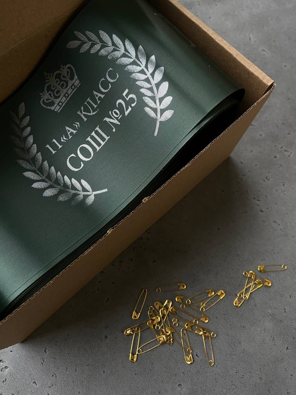 ЛЕНТЫ. Banana Book — бутик выпускных альбомов