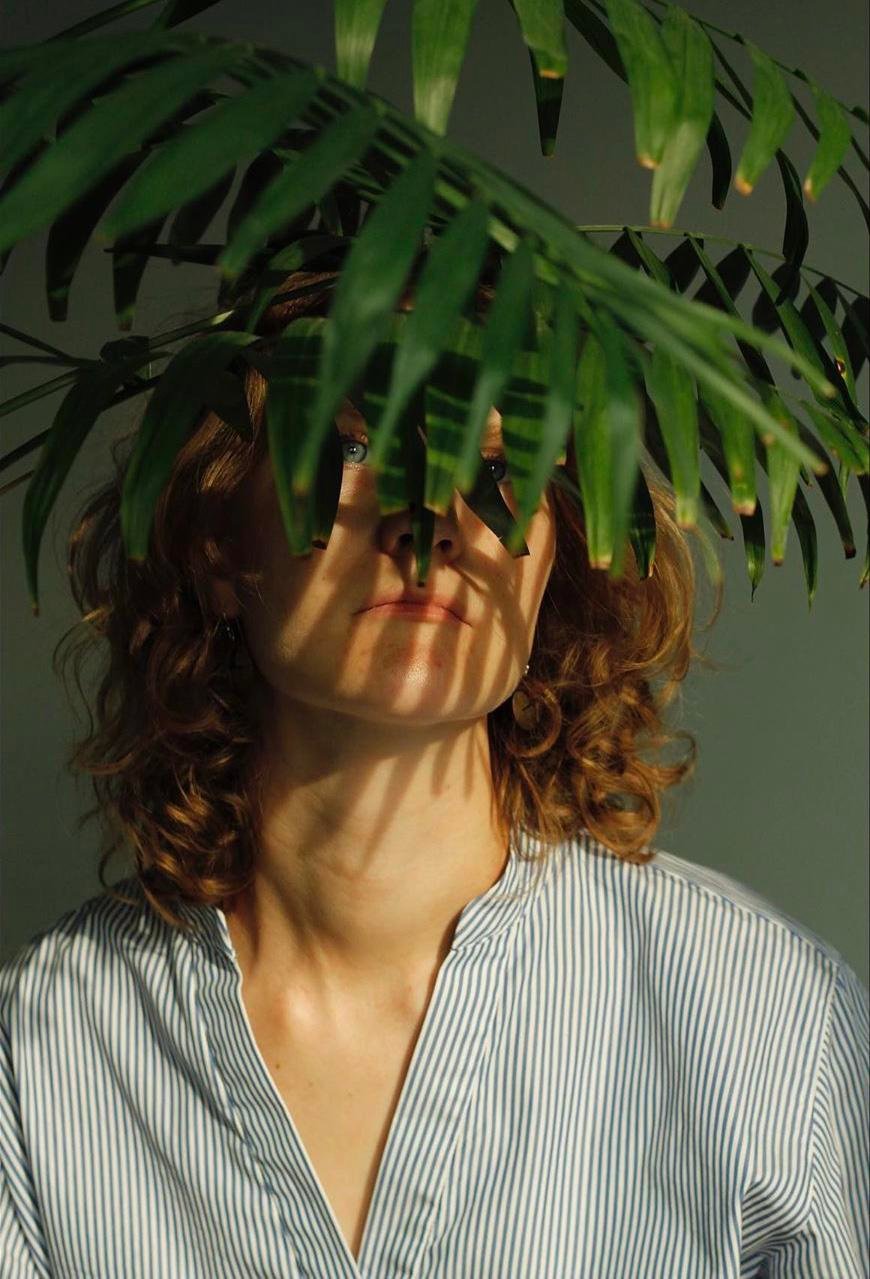 Photo of woman into the home jungle by Anna Karamurzina