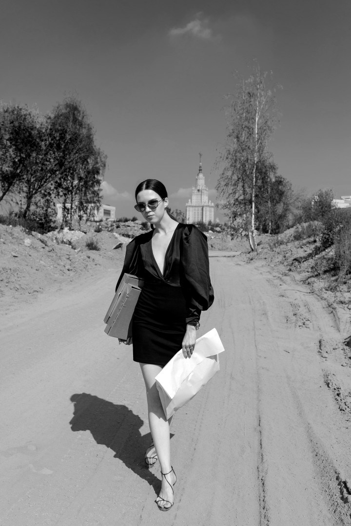 Фотосъёмка в заброшенном промышленном здании — масштабные цеха и индустриальный декор