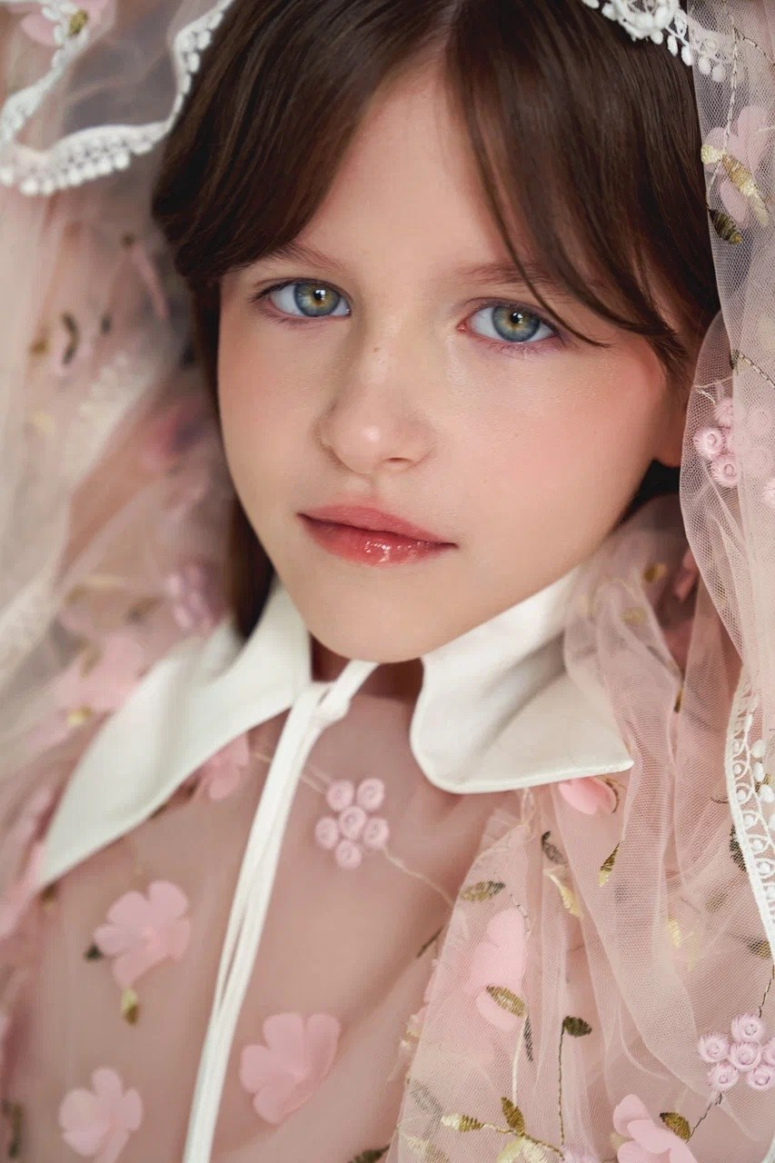 Паскарь Анастасия. Model base