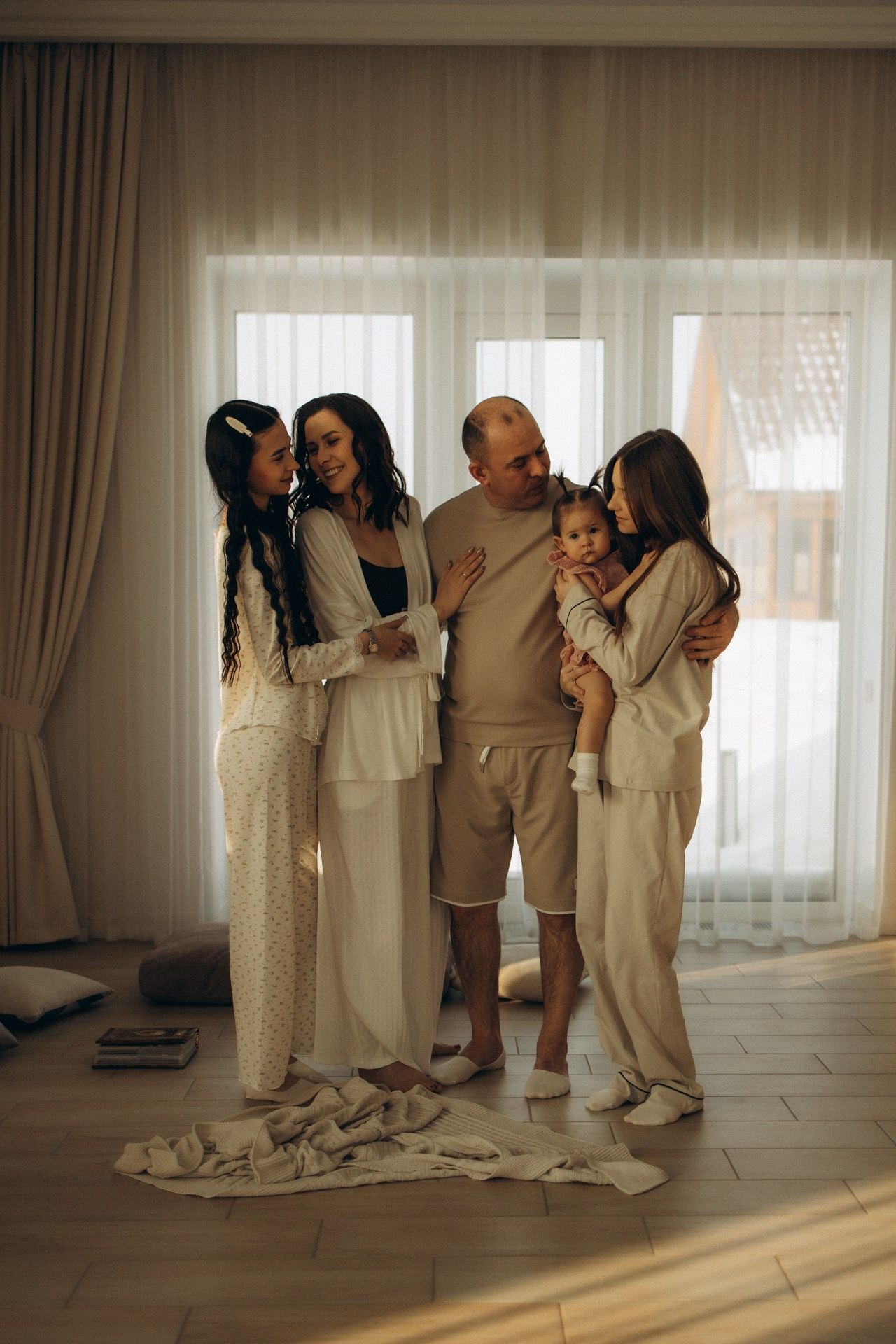 Ольга, София, Андрей, Даша и Настя. Семейный фотограф в Ижевске Даша Денисова