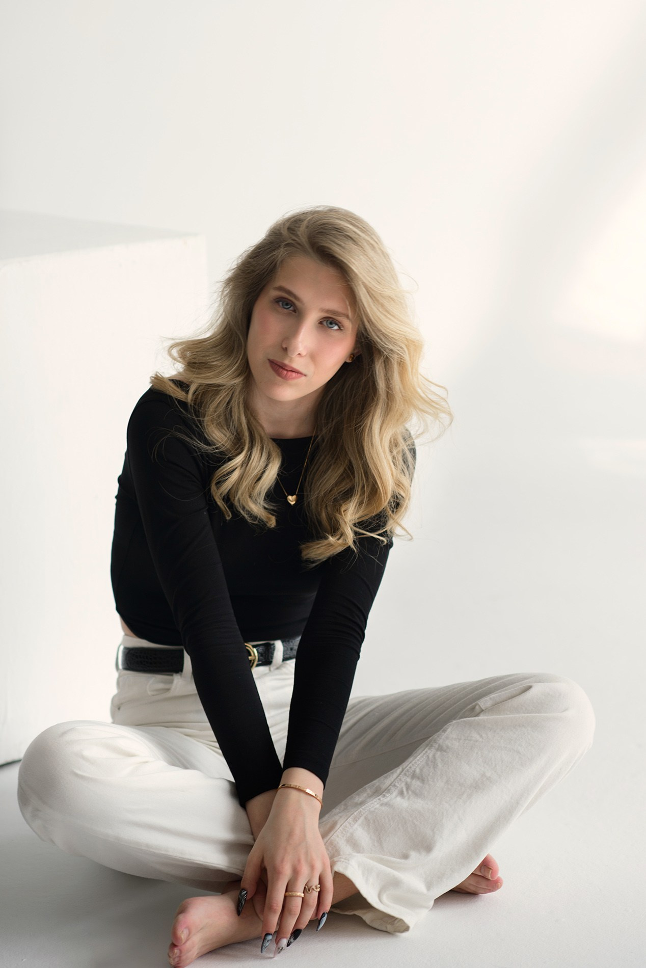 photo shoot in the studio foe woman, young girl