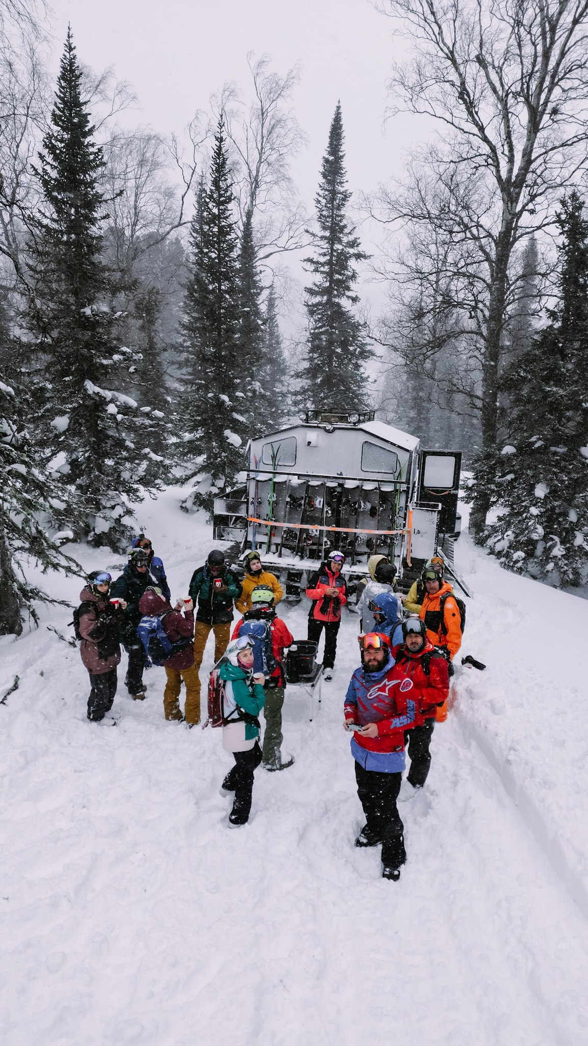 Приисковое. Человек с фотокамерой